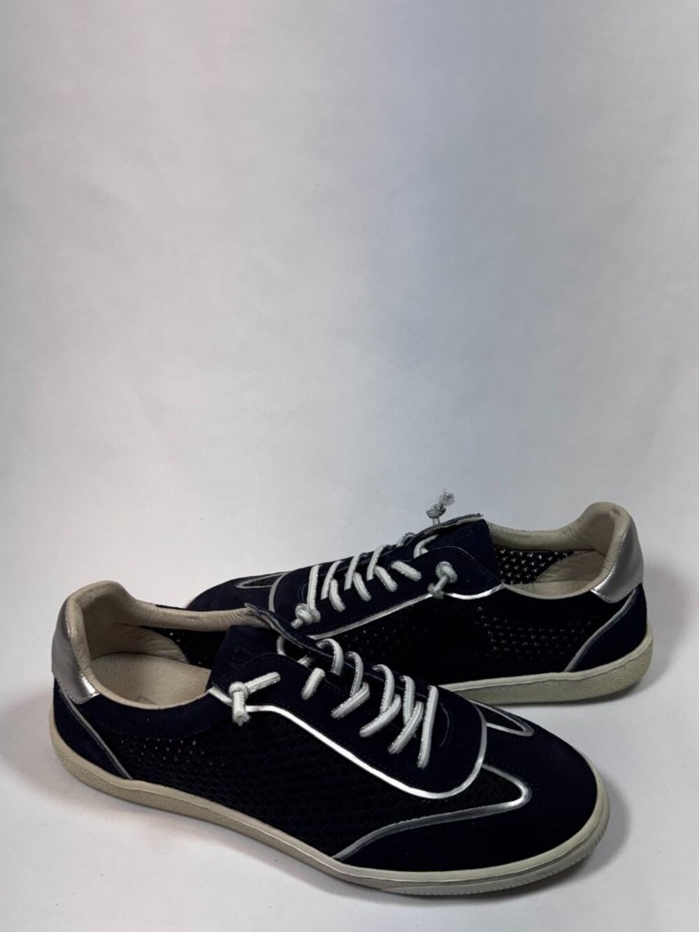 MIZ MOOZ SUEDE LACE UP CASUAL SNEAKERS NAVY 37EU / 7US #S-39